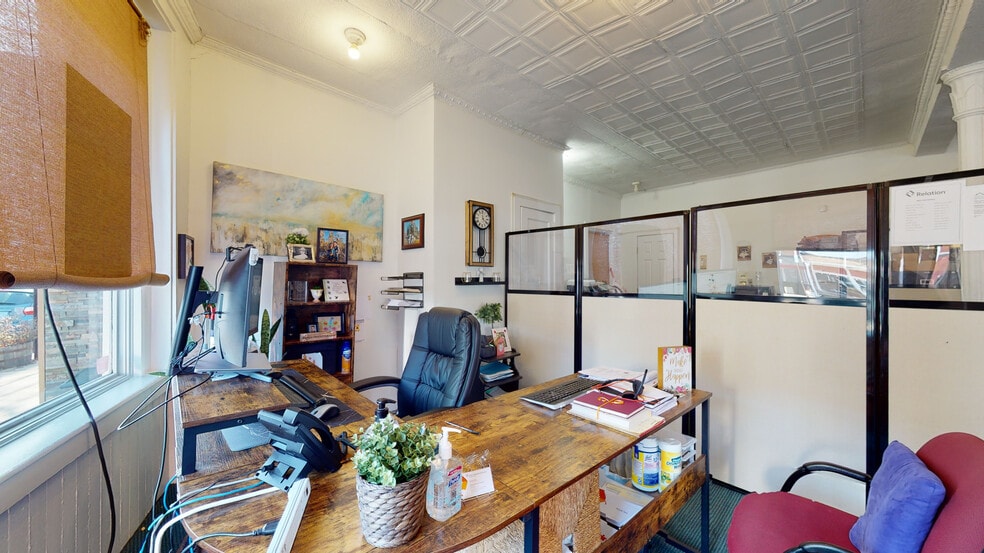 More Photos Of 934 State St, New Haven Apartments For Lease