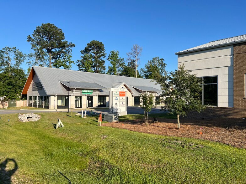 More Photos Of 617 Myers Rd, Summerville Office For Lease