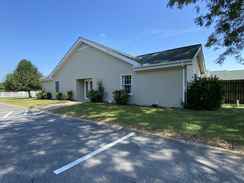 More Photos Of 17405 Lankford Hwy, Parksley Rehabilitation Center For Sale