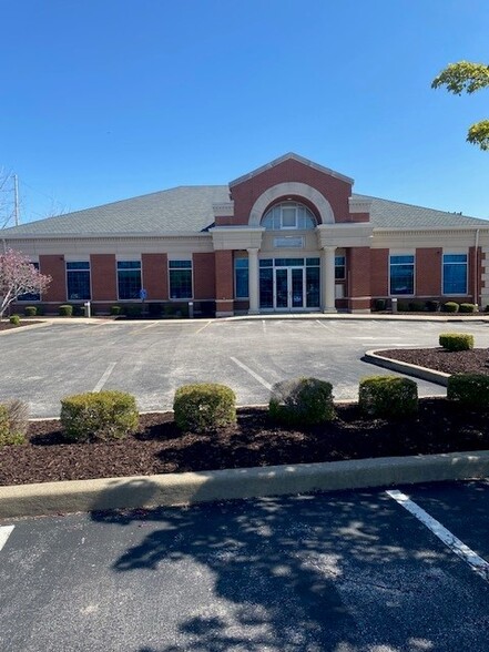 Primary Photo Of 13 Collinsville Ave, East Saint Louis General Retail For Sale