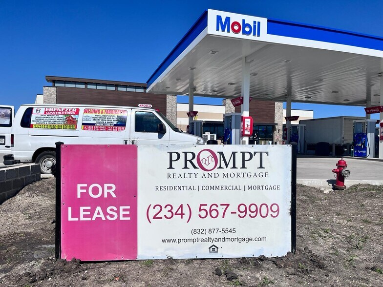 More Photos Of 14105 Highway 6, Rosharon Service Station For Lease