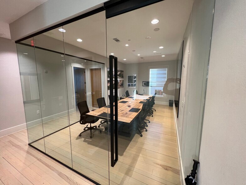 More Photos Of 161 Summit Ave, Southlake Office Residential For Lease