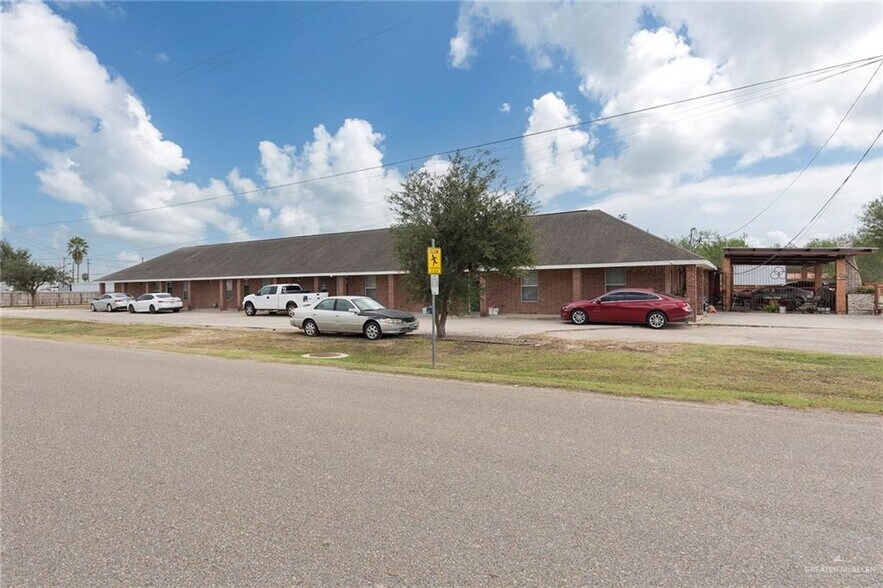 More Photos Of 1502 Diamond Ave, Penitas Apartments For Sale