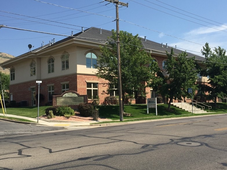 More Photos Of 25 S Main St, Centerville Office For Lease