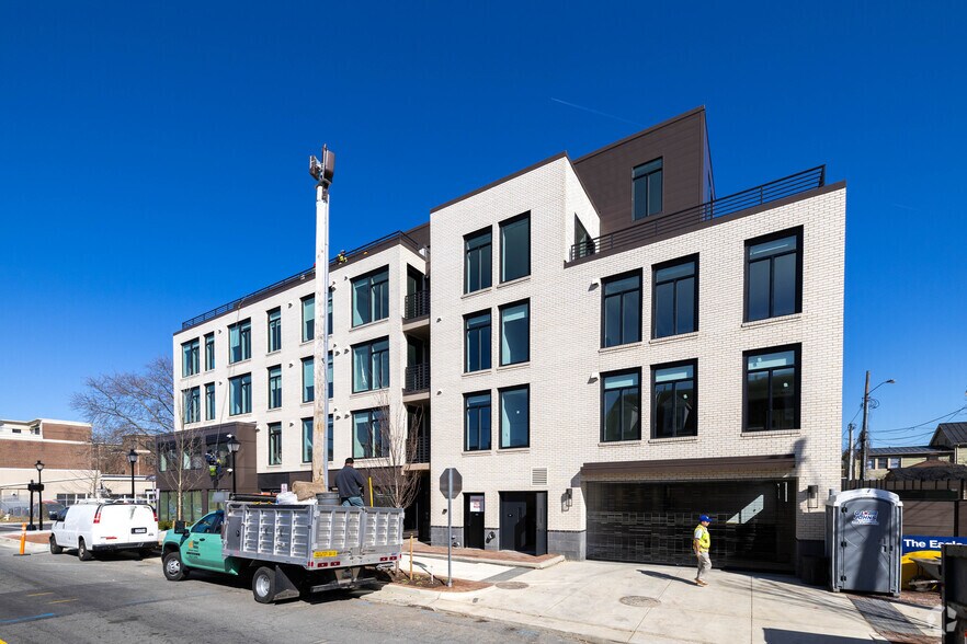 More Photos Of 701 N Henry St, Alexandria Apartments For Sale