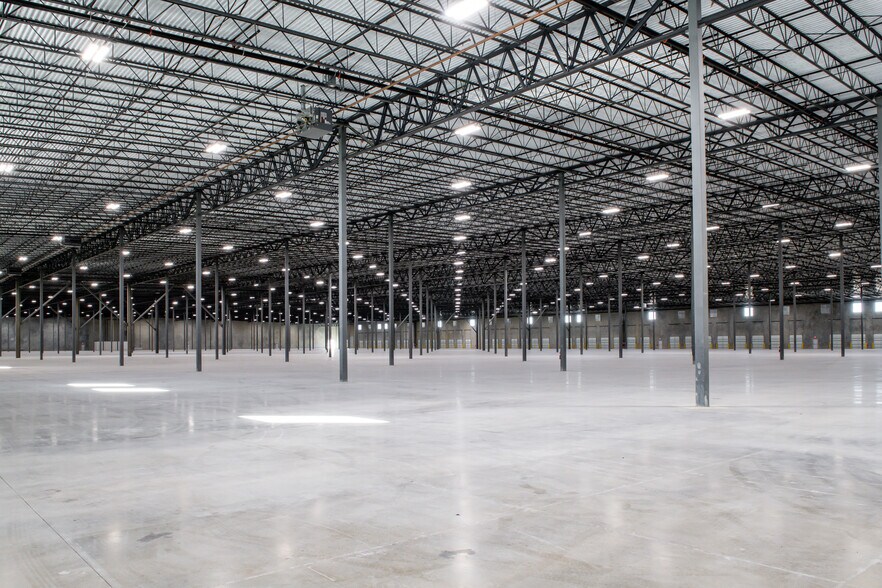 More Photos Of 6851 Cal Turner Dr, San Antonio Distribution For Lease