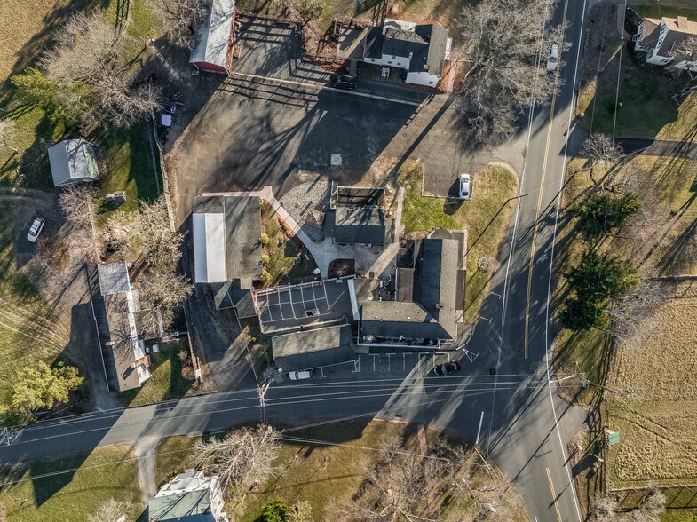 More Photos Of 171 Stanton Rd, Flemington General Retail For Sale