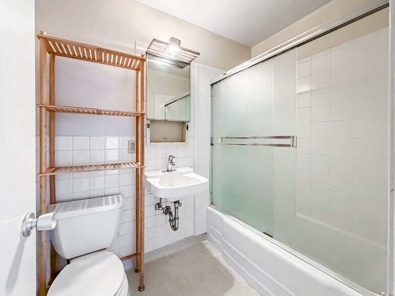 More Photos Of 2172 Blake St, Berkeley Apartments For Sale