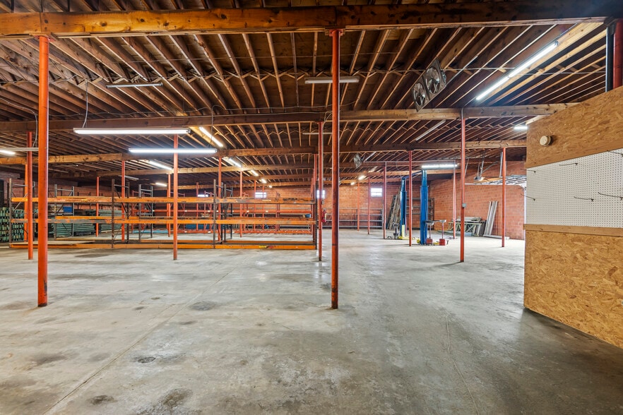More Photos Of 1906 N Main St, Kannapolis Industrial For Sale