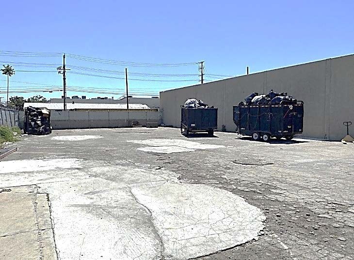 More Photos Of 7509 N San Fernando Rd, Burbank Warehouse For Lease