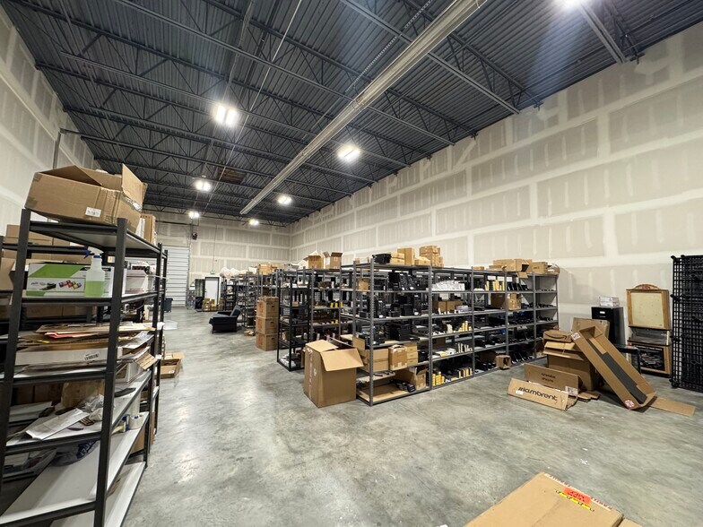 More Photos Of 8018 S Welby Park Dr, West Jordan Warehouse For Sale