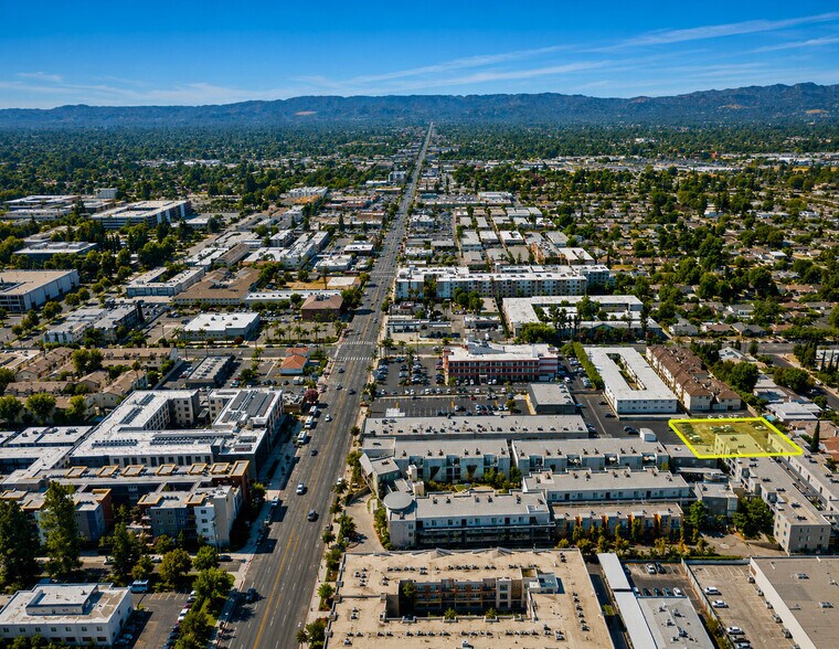 More Photos Of 9532 Gladbeck Ave, Northridge Land For Lease