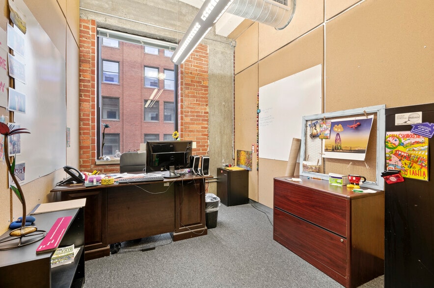 More Photos Of 2828-2840 Liberty Ave, Pittsburgh Office For Lease