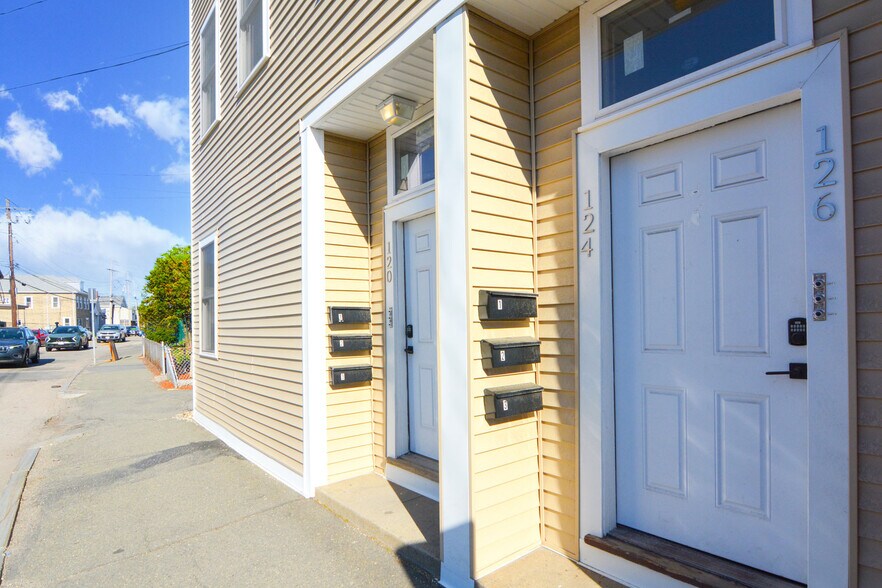 More Photos Of 122-126 Felton St, Waltham Apartments For Sale