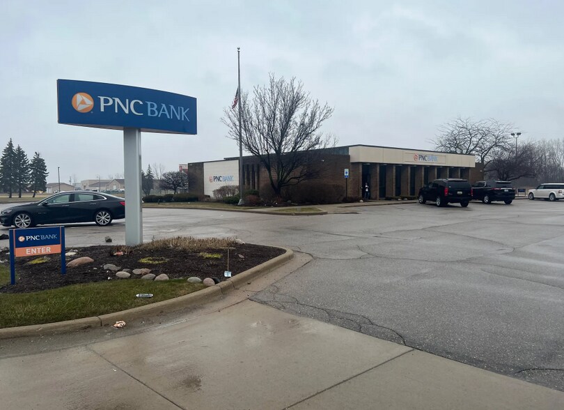 More Photos Of 1140 S Outer Dr, Saginaw Bank For Sale