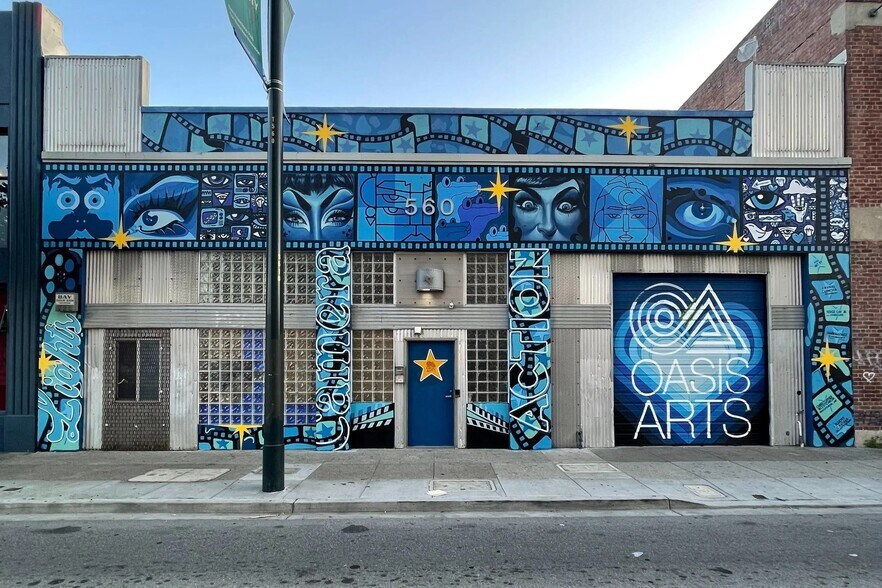 More Photos Of 560 4th St, San Francisco Showroom For Lease