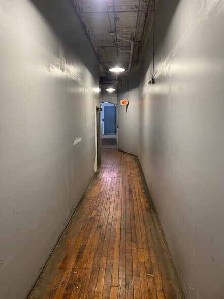 More Photos Of 250 Esten Ave, Pawtucket Flex For Lease