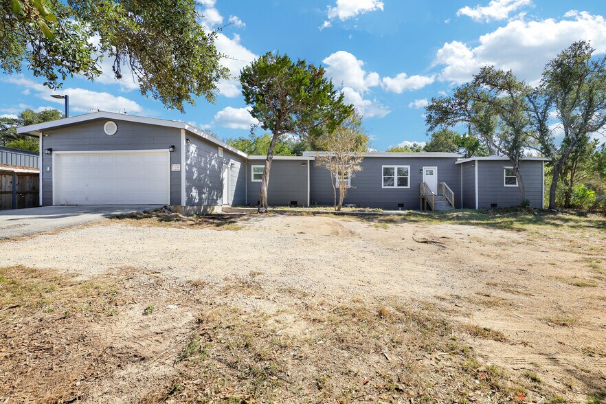 More Photos Of 1016 E Borgfeld Dr, San Antonio Flex For Sale