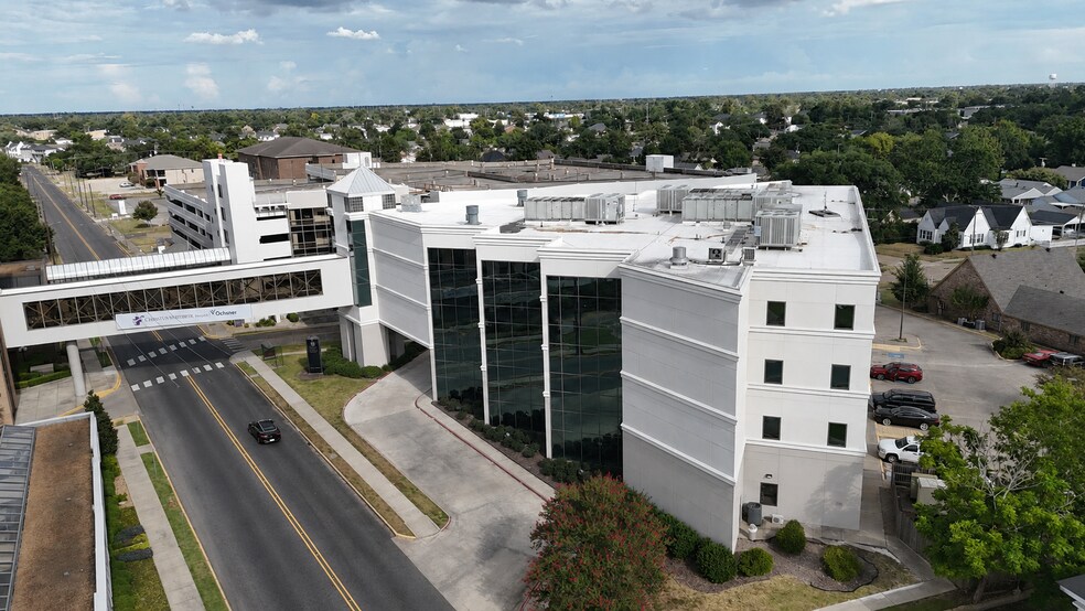 More Photos Of 501 Doctor Michael Debakey Dr, Lake Charles Hospital For Lease