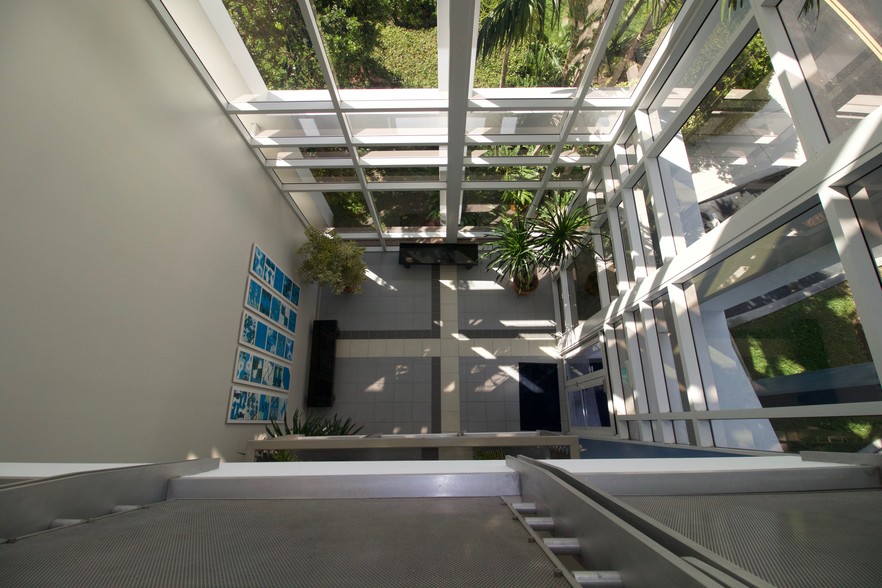 More Photos Of 1615 S Federal Hwy, Boca Raton Office For Lease