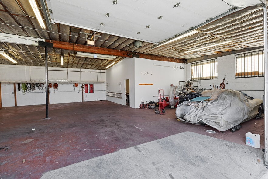 More Photos Of 1900-1902 E Anaheim St, Long Beach Storefront For Sale