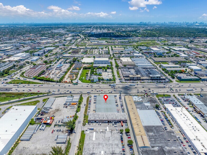 More Photos Of 7000 NW 77th ct, Miami Warehouse For Sale