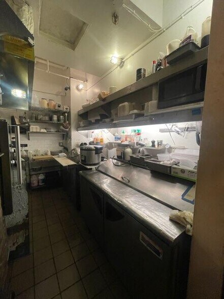 More Photos Of 111-119 Ingraham St, Brooklyn Manufacturing For Lease