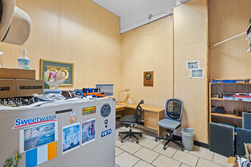 More Photos Of 162 W Plant St, Winter Garden General Retail For Lease