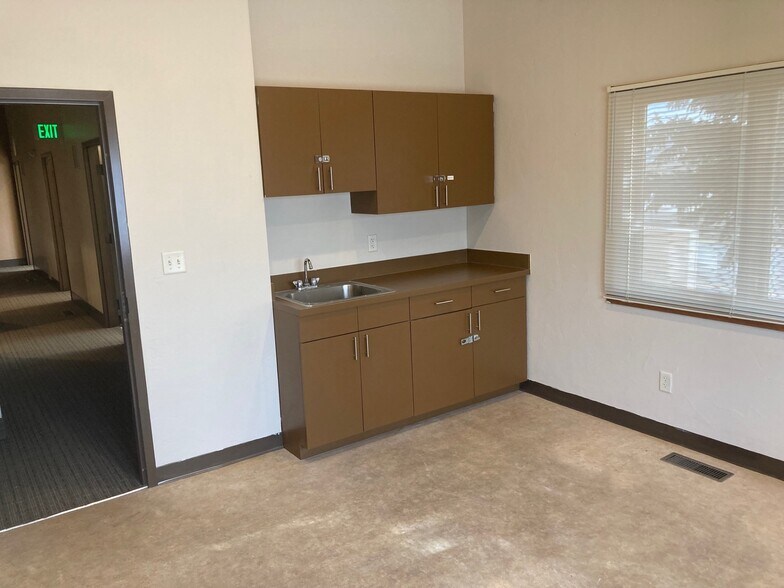 More Photos Of 4810 Rusina Rd, Colorado Springs Medical For Sale