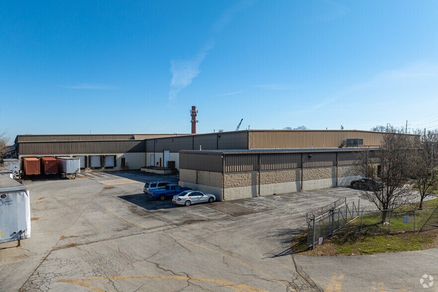 More Photos Of 701 Garasches Ln, Wilmington Manufacturing For Lease