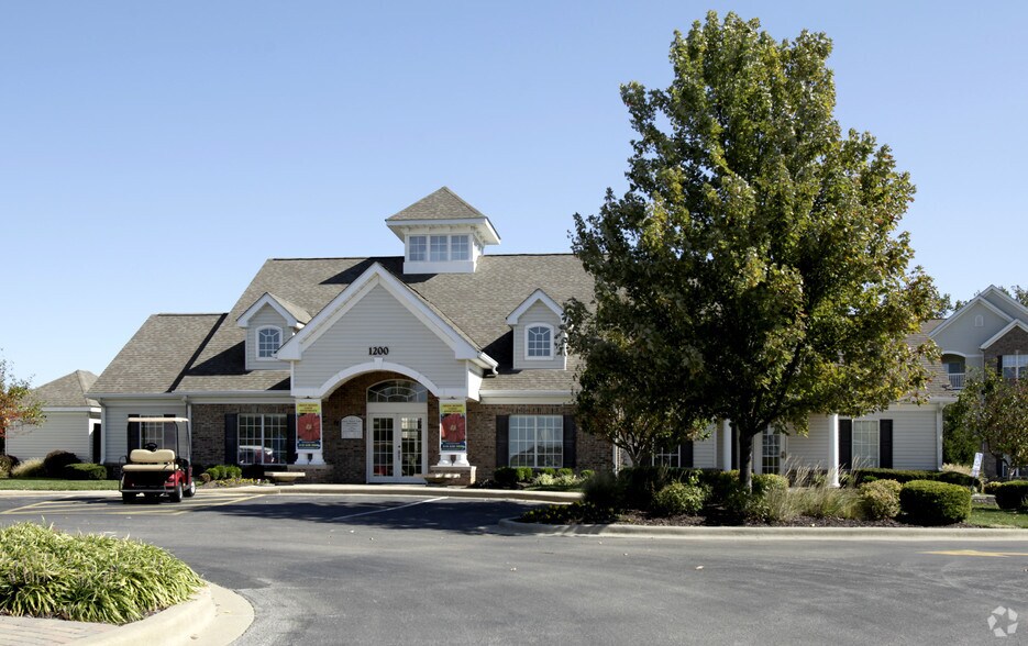 More Photos Of 1200 Greenfield Pl, O'Fallon Apartments For Sale