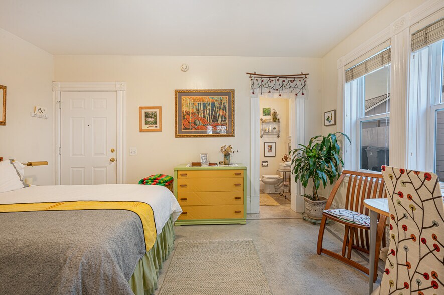 More Photos Of 418 Humboldt St, Santa Rosa Apartments For Sale