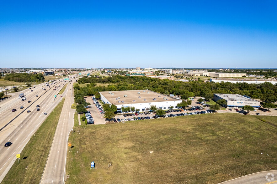 More Photos Of 1300 N Central Expy, Allen Light Manufacturing For Sale