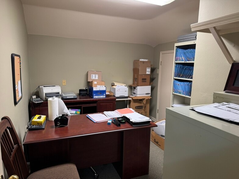 More Photos Of 1120 US-190, Covington Healthcare For Lease