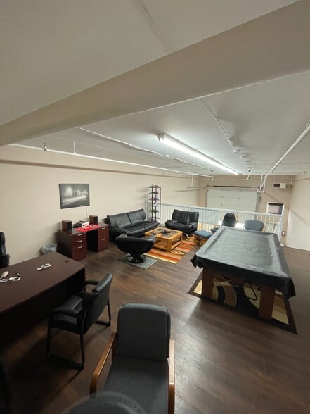 More Photos Of 9903 209 St NW, Edmonton Warehouse For Sale