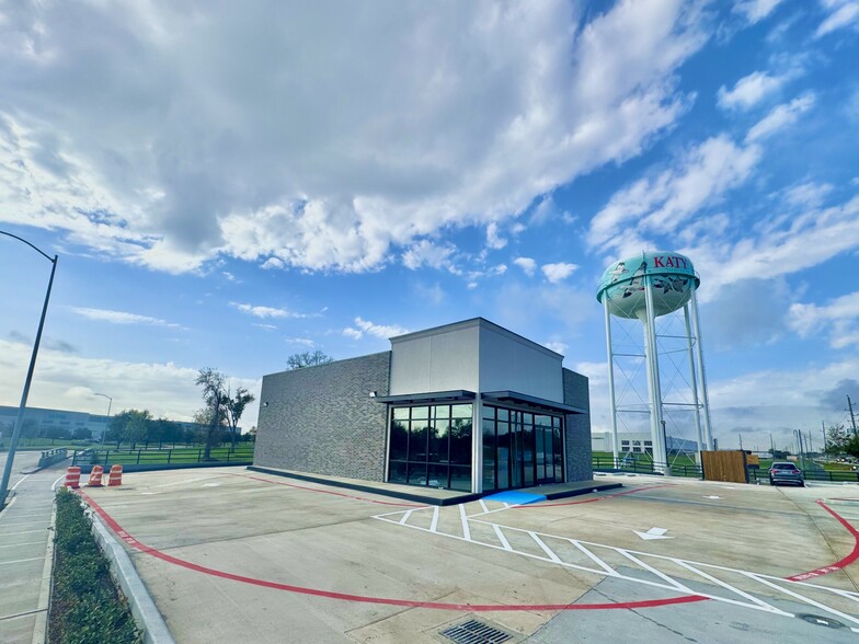 Primary Photo Of 777 Cane Island Parkway, Katy Storefront For Lease