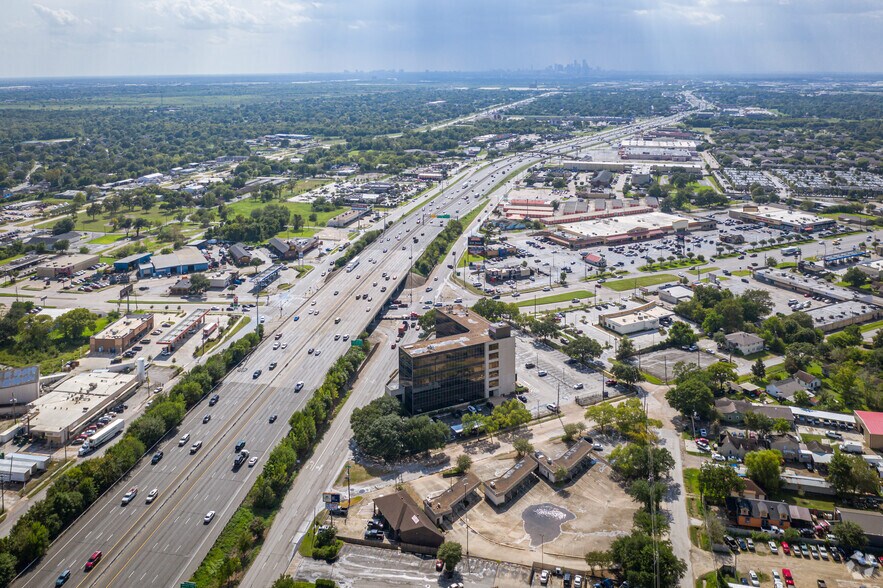More Photos Of 12605 East Fwy, Houston Office For Lease