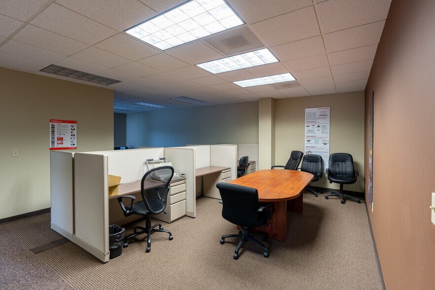 More Photos Of 4205 Stuart Andrew Blvd, Charlotte Light Distribution For Lease