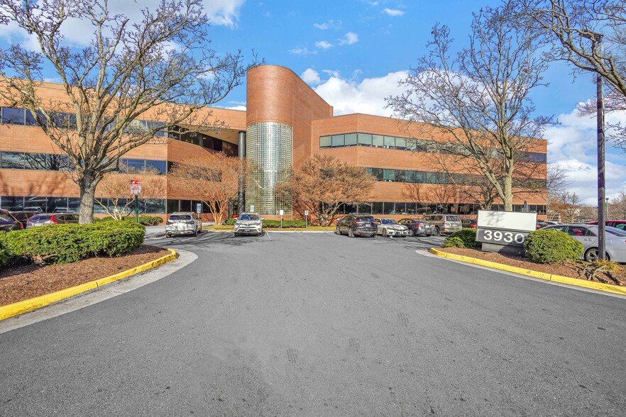 More Photos Of 3930 Pender Dr, Fairfax Medical For Lease