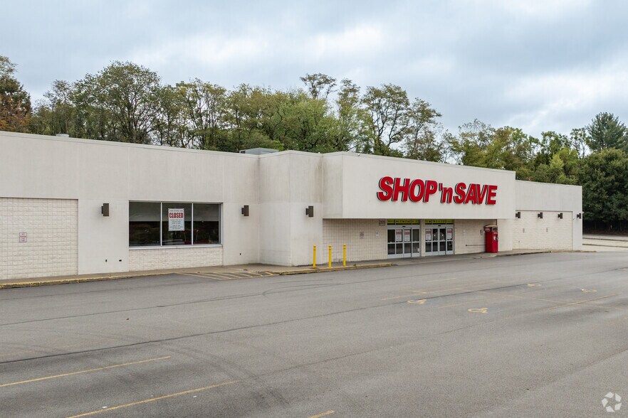 More Photos Of 2820 Universal Rd, Pittsburgh Supermarket For Lease
