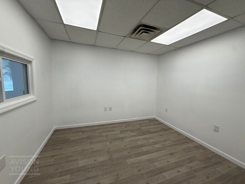 More Photos Of 9559 Hamburg Rd, Ladson Warehouse For Lease