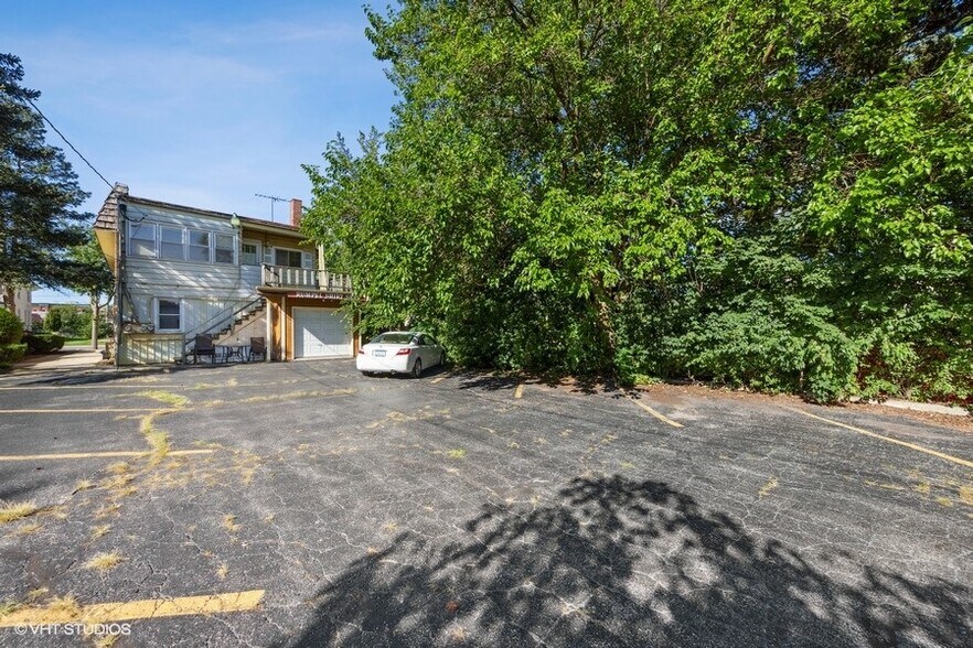 More Photos Of 110-112 Willow Ave, Wheaton Storefront Retail Residential For Sale