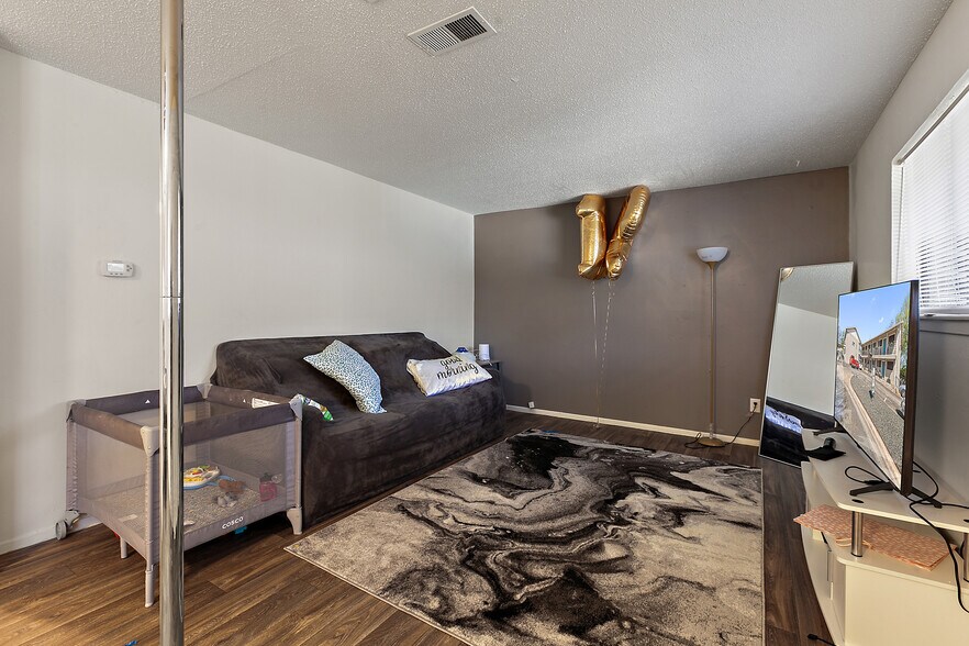 More Photos Of 8502 Dryfield Dr, Austin Apartments For Sale