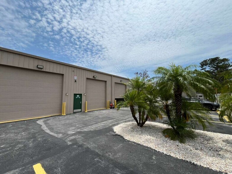 More Photos Of 743 Wesley Ave, Tarpon Springs Warehouse For Sale