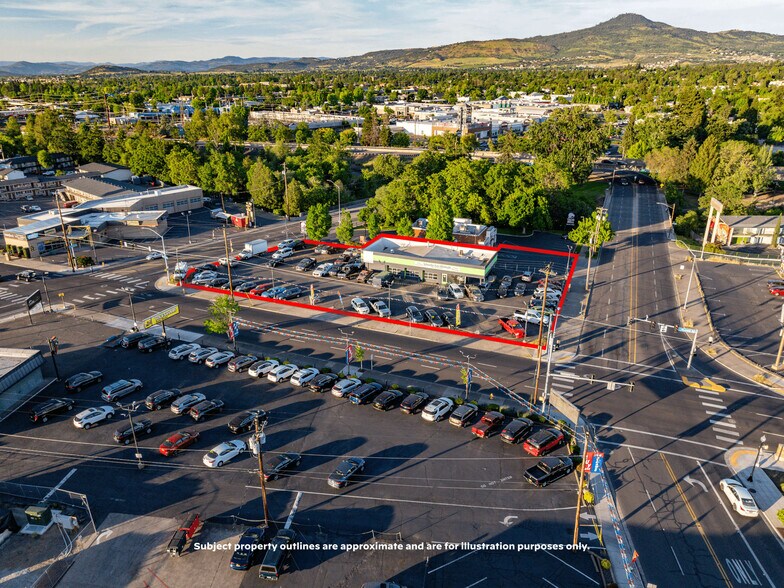More Photos Of 348 N Riverside Ave, Medford Auto Repair For Lease