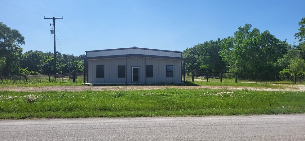 Primary Photo Of 10744 Spur 234, Navasota Warehouse For Lease