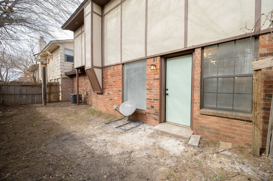 More Photos Of 8300 NW 10th St, Oklahoma City Apartments For Sale