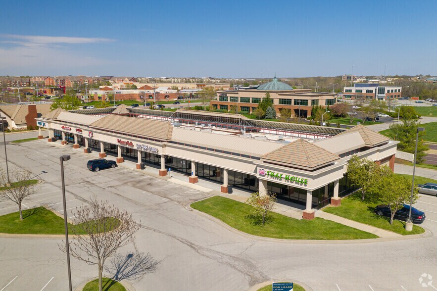 More Photos Of 8311-8351 W 135th St, Overland Park Storefront Retail Office For Lease