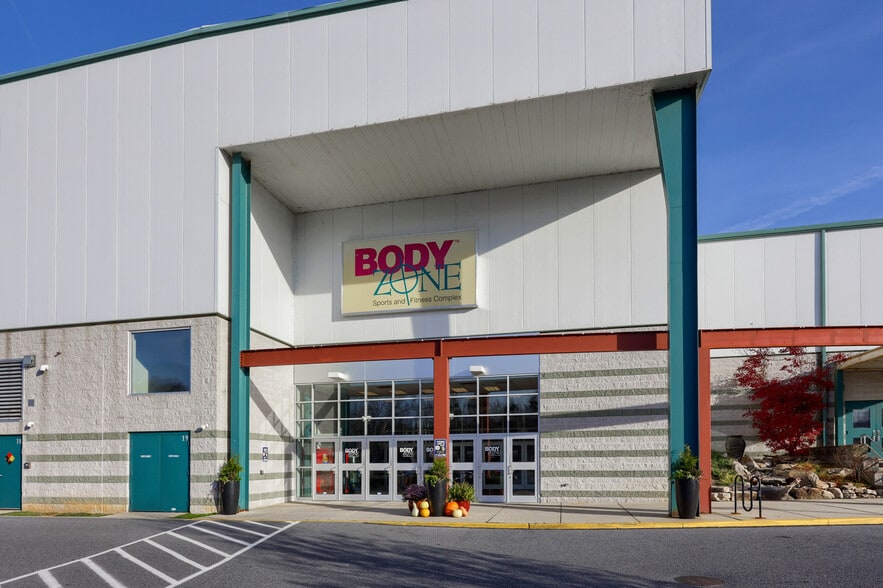 More Photos Of 3103 Papermill Rd, Reading Sports And Entertainment For Sale