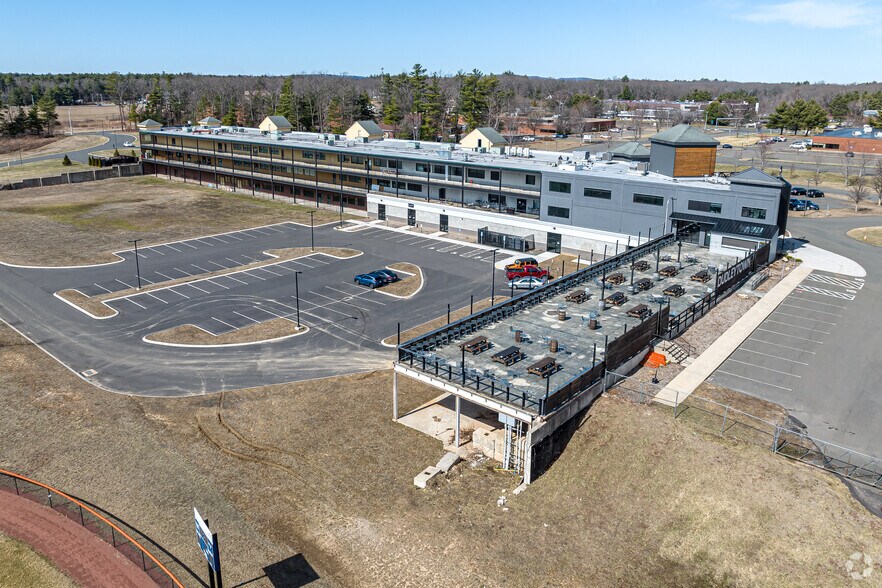 More Photos Of 1001 Day Hill Rd, Windsor Office For Lease